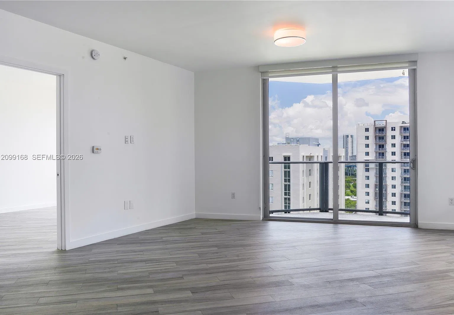 Brickell Ten Condo — Photo 2