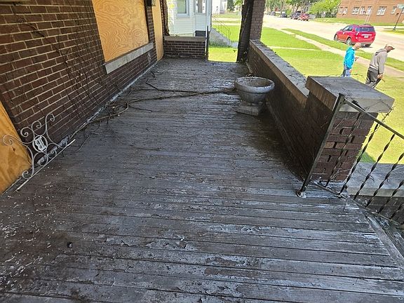 3rd image of 431 S Harrison Ave
