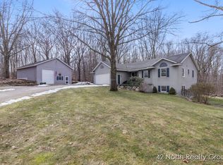 2149 Hilltop View Dr, Dorr, MI 49323
