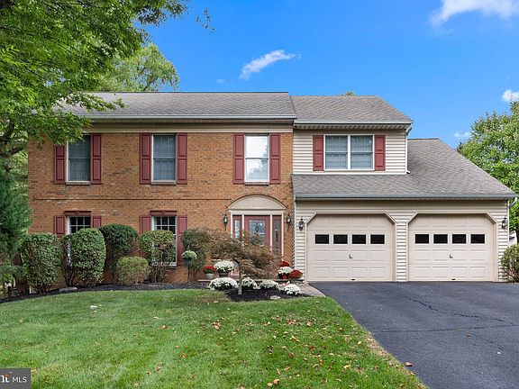 2nd image of 150 Hartford Ln