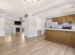 2126 Village Dr APT 5, Louisville, KY