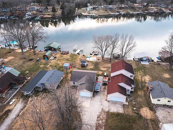 2nd image of 2261 Lakeshore Dr