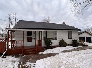 706 Fairbairn St, Peterborough, ON K9H 6B5