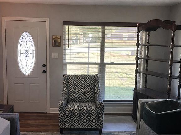 2nd image of 7735 Lawrence Dr