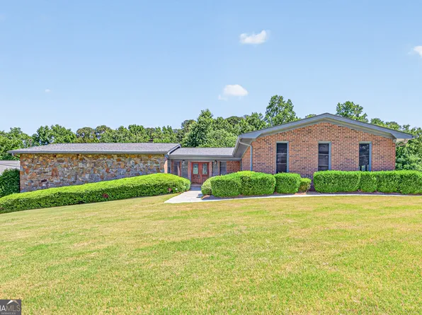 1728 Rivermist Dr, Lilburn, GA 30047