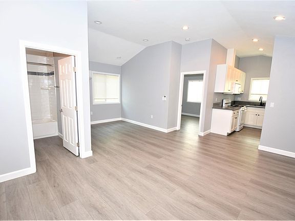 5th image of 1323 Calle Durazno #2
