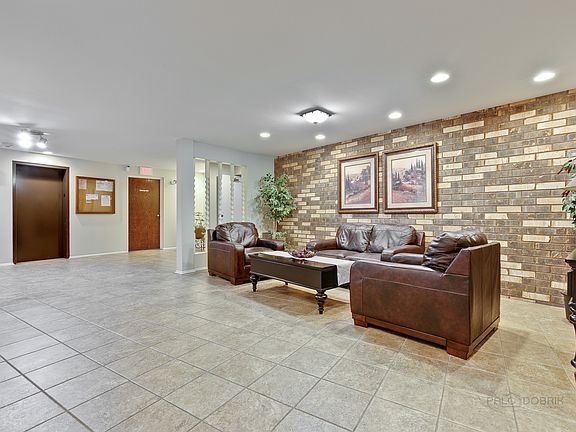 3rd image of 3350 N Carriageway Dr Unit 202