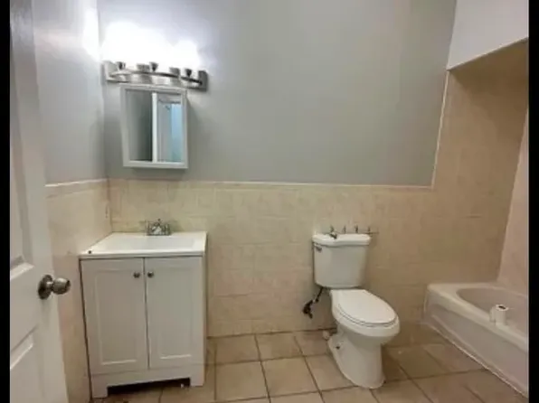 136 S 7th St, Newark, NJ