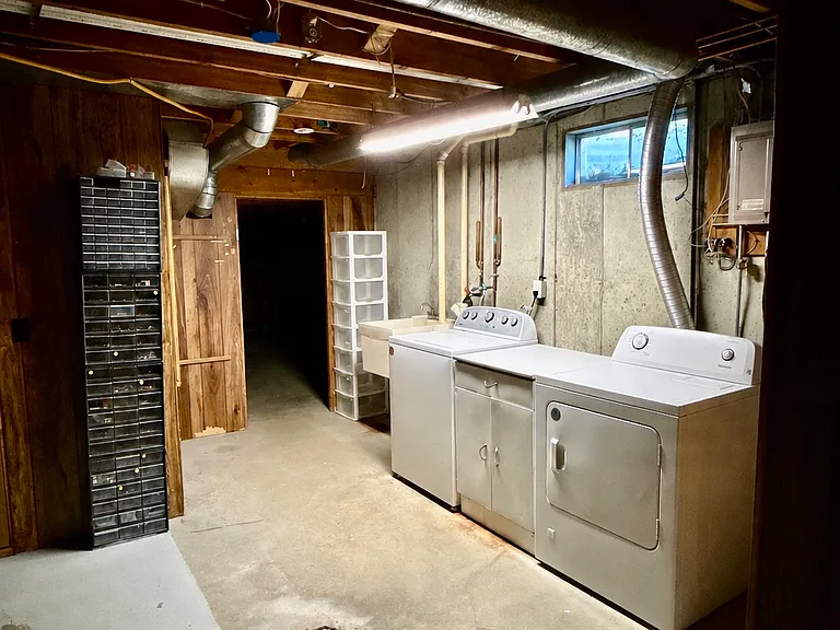 2315 N Claremont Dr — Photo 20