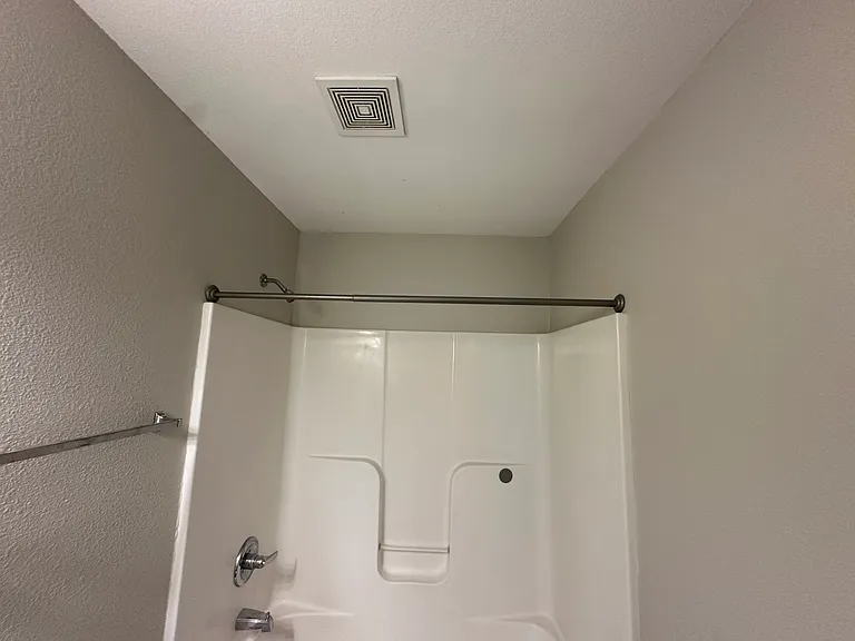 106 Cloverbrook Dr — Photo 33