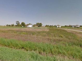 5200 Apple Creek Dr, Bismarck, ND 58504