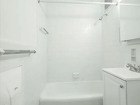 5th image of 1380 York Ave APT 2F