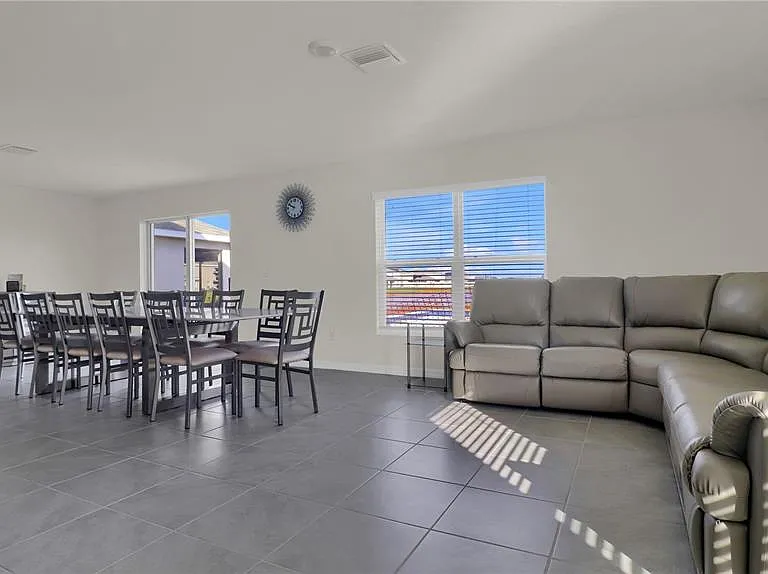 5546 Logan Cave Ave — Photo 6