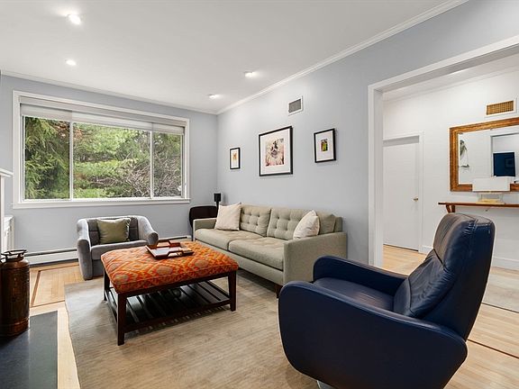 4th image of 202 Allandale Rd #B