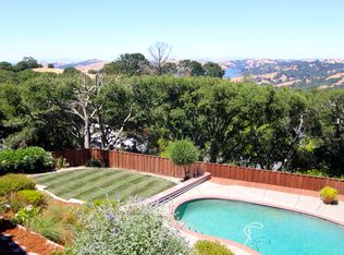 9 Las Piedras, Orinda, CA