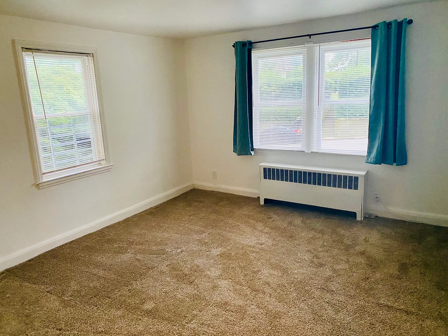 1002 Dartmouth Rd — Photo 2