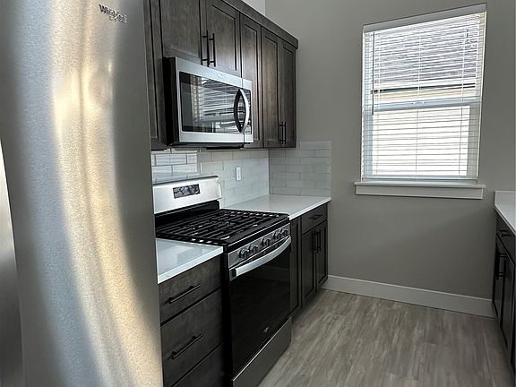 5th image of 426 Lupine Lane SW
