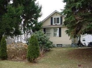 2344 1/2 Savoy Ave, Akron, OH 44305