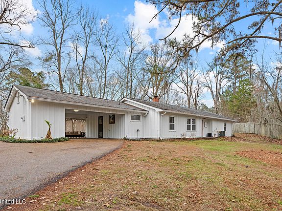 2nd image of 218 W Virginia Dr