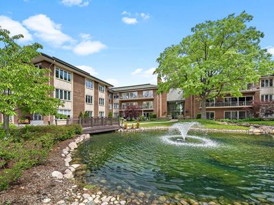 4 Oak Brook Club Dr APT F102, Oak Brook, IL, 60523