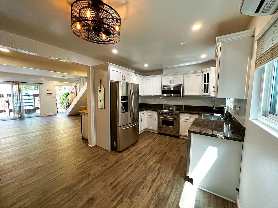 882 Victor Ave #29