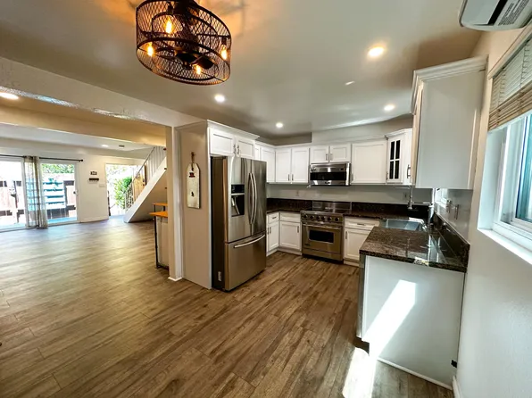 882 Victor Ave APT 29, Inglewood, CA 90302