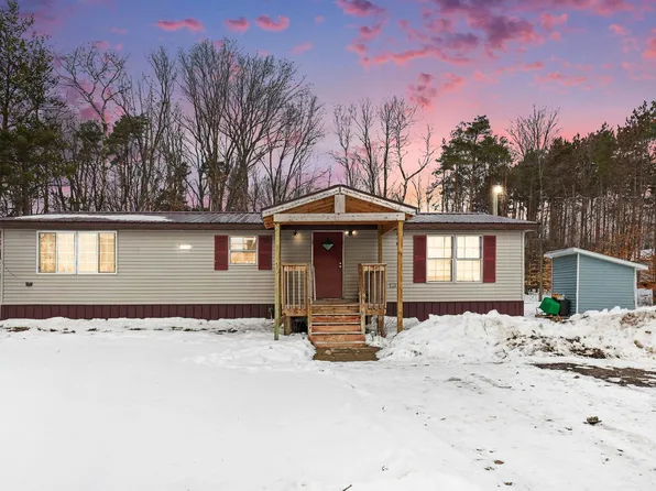 11817 21 Mile Rd NE, Sand Lake, MI 49343