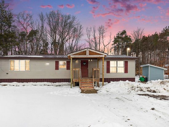 11817 21 Mile Rd NE, Sand Lake, MI 49343
