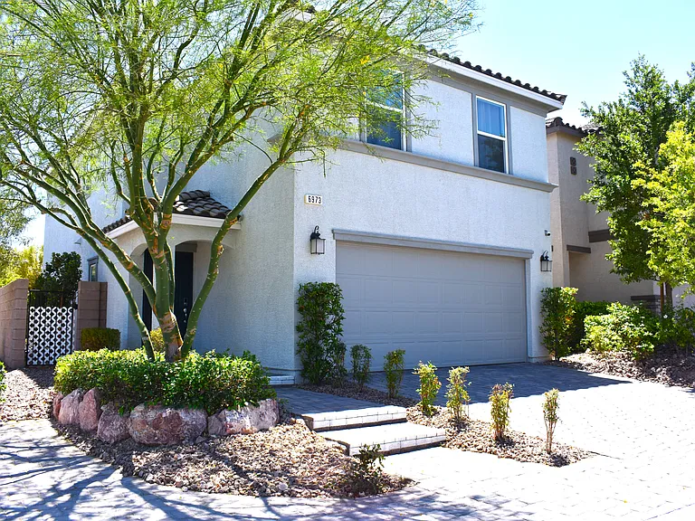 6973 W Ford Ave — Photo 1