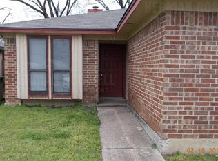 820 Lost Forest Dr, Arlington, TX 76011