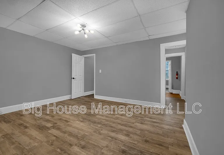 339 E 25th St #2 — Photo 10
