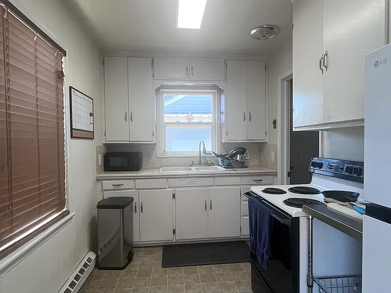 43 Hemlock St S #1 — Photo 5