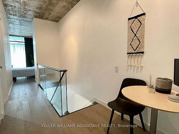 3rd image of 25 Stafford St #9