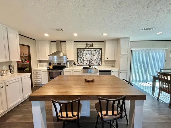 449 Eastwood Loop, Hemphill, TX 75948