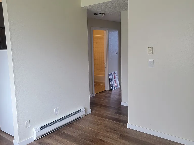 2130 Hoyt Ave #2 — Photo 12