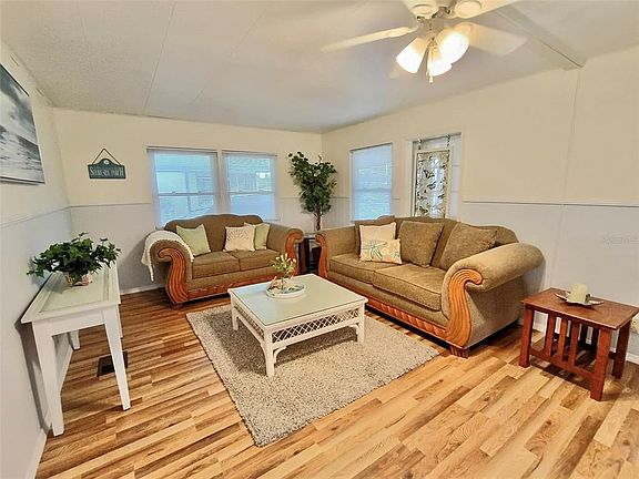 3rd image of 115 GARDENIA WAY