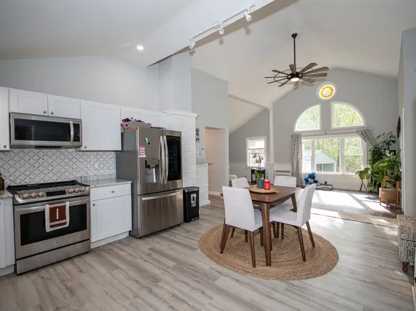 773 Berry River Road, Barrington, NH 03825