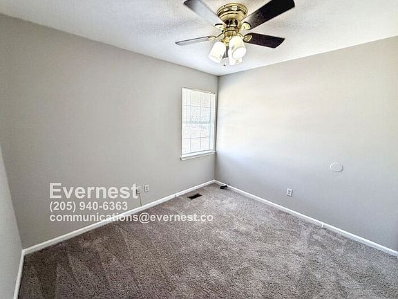 4th image of 1726 6th Place Cir NW
