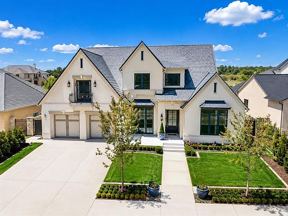 3rd image of 2512 Highbury Dr