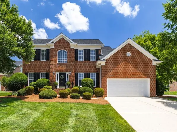 217 Oakmont Park Ct, Kernersville, NC 27284