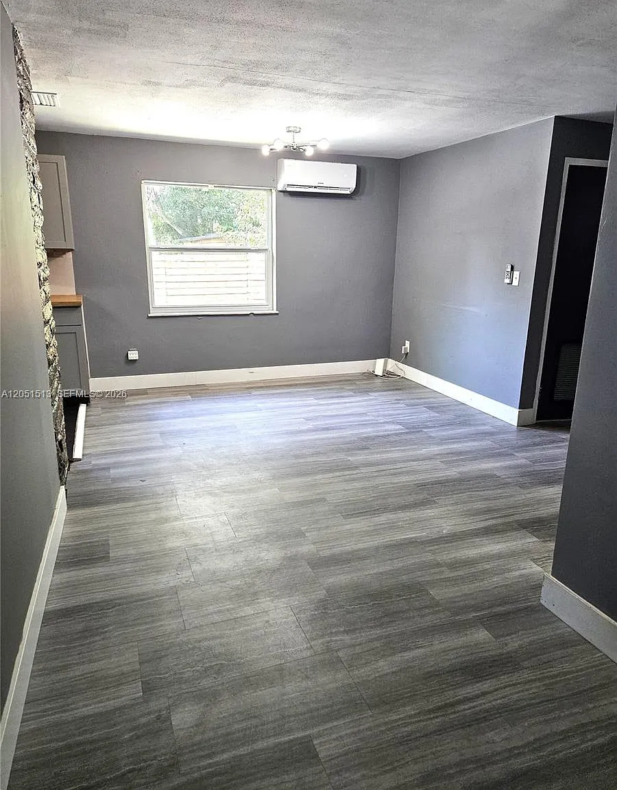 Miami Gardens Estates — Photo 2