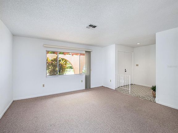 5th image of 7693 Justin Ct