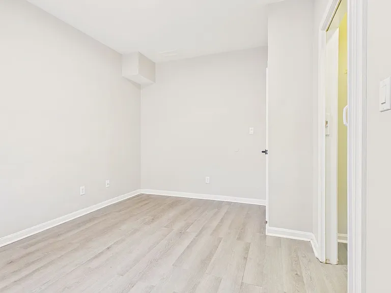 1005 N 3rd St — Photo 5