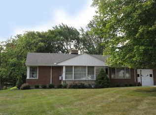 1196 E Wallings Rd, Broadview Heights, OH 44147