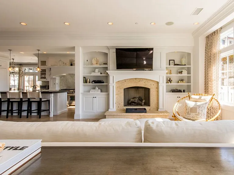 17 Emerald Bay — Photo 3