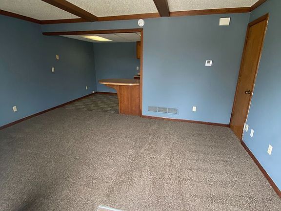 3rd image of 812 NE Ball Dr APT A