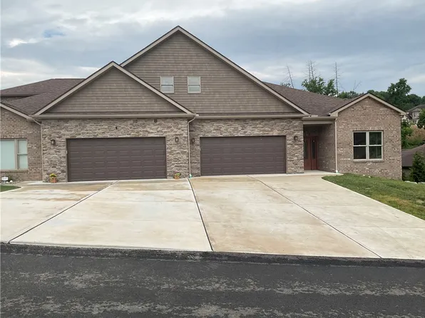 3025 Derby Ct, Irwin, PA 15642