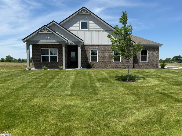7760 Magnolia St, New Palestine, IN 46163