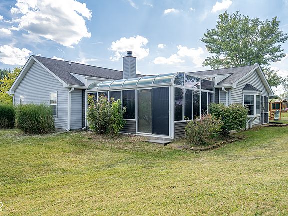 3rd image of 43 Briarwood Ct