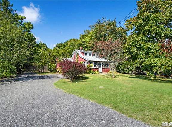 2nd image of 82 Pine Neck Ave